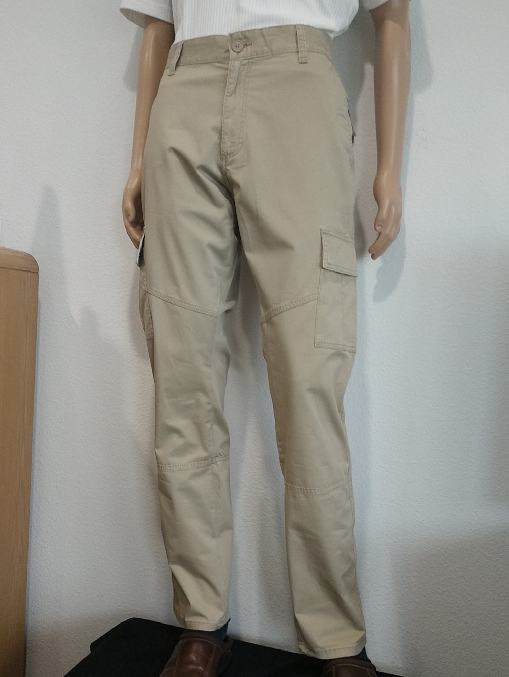 American Rag Men's Cargo Pants in Khaki 36 x 34